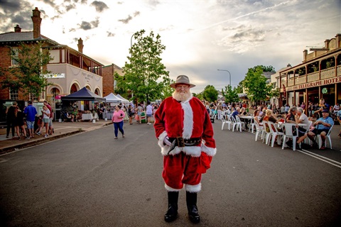 Molong christmas.jpg