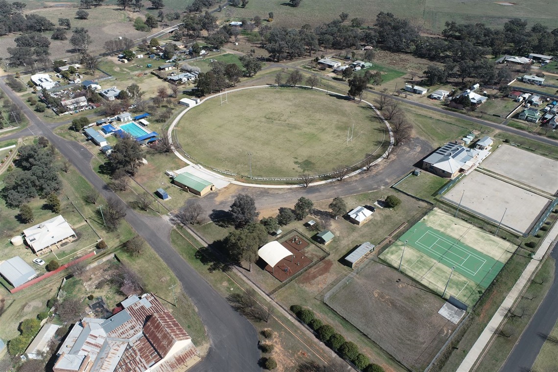 Yeoval Rec Ground.JPG